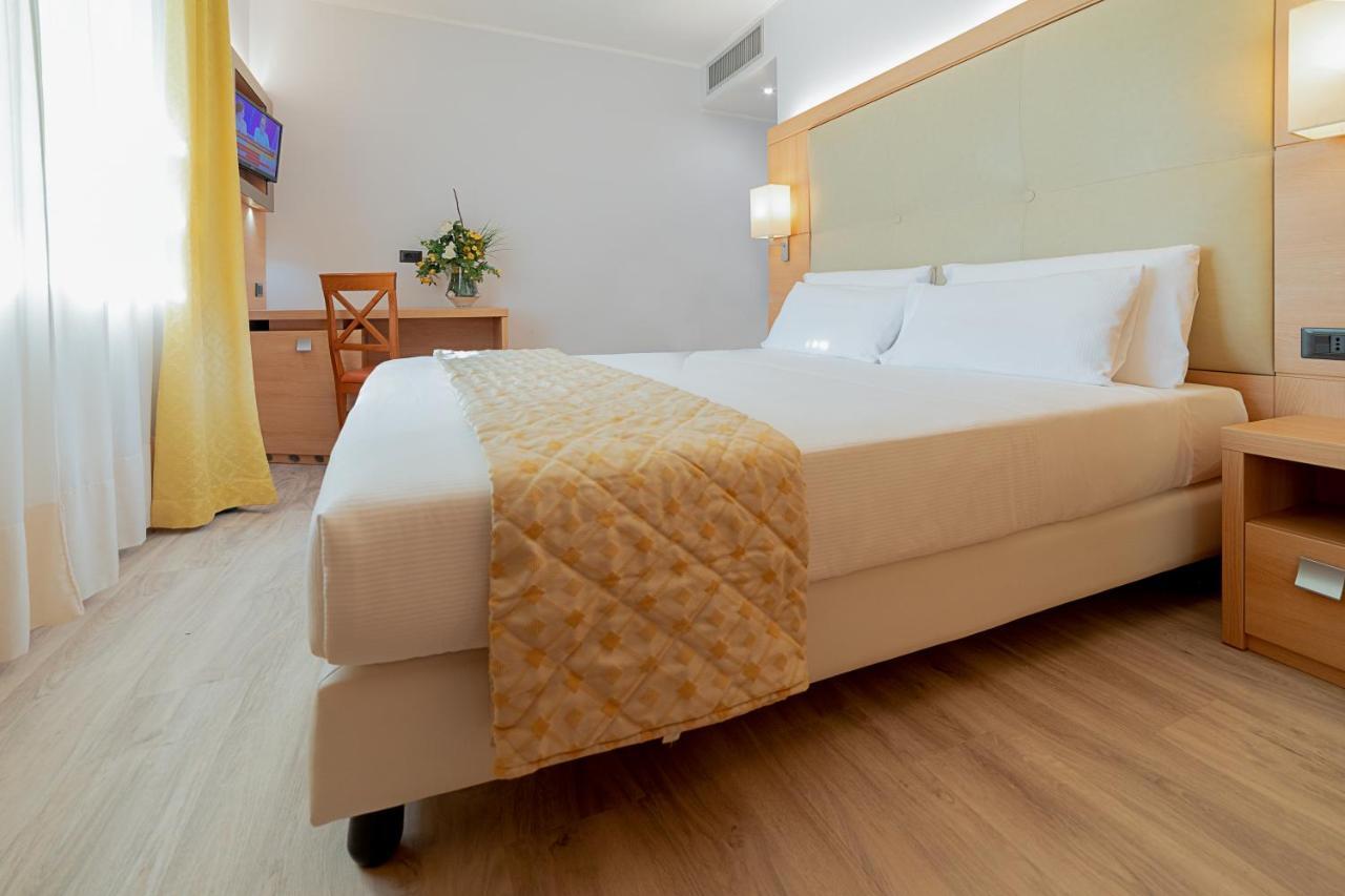 Hotel Gardenia & Villa Charme Adults Friendly 4Star Service 바르돌리노 외부 사진